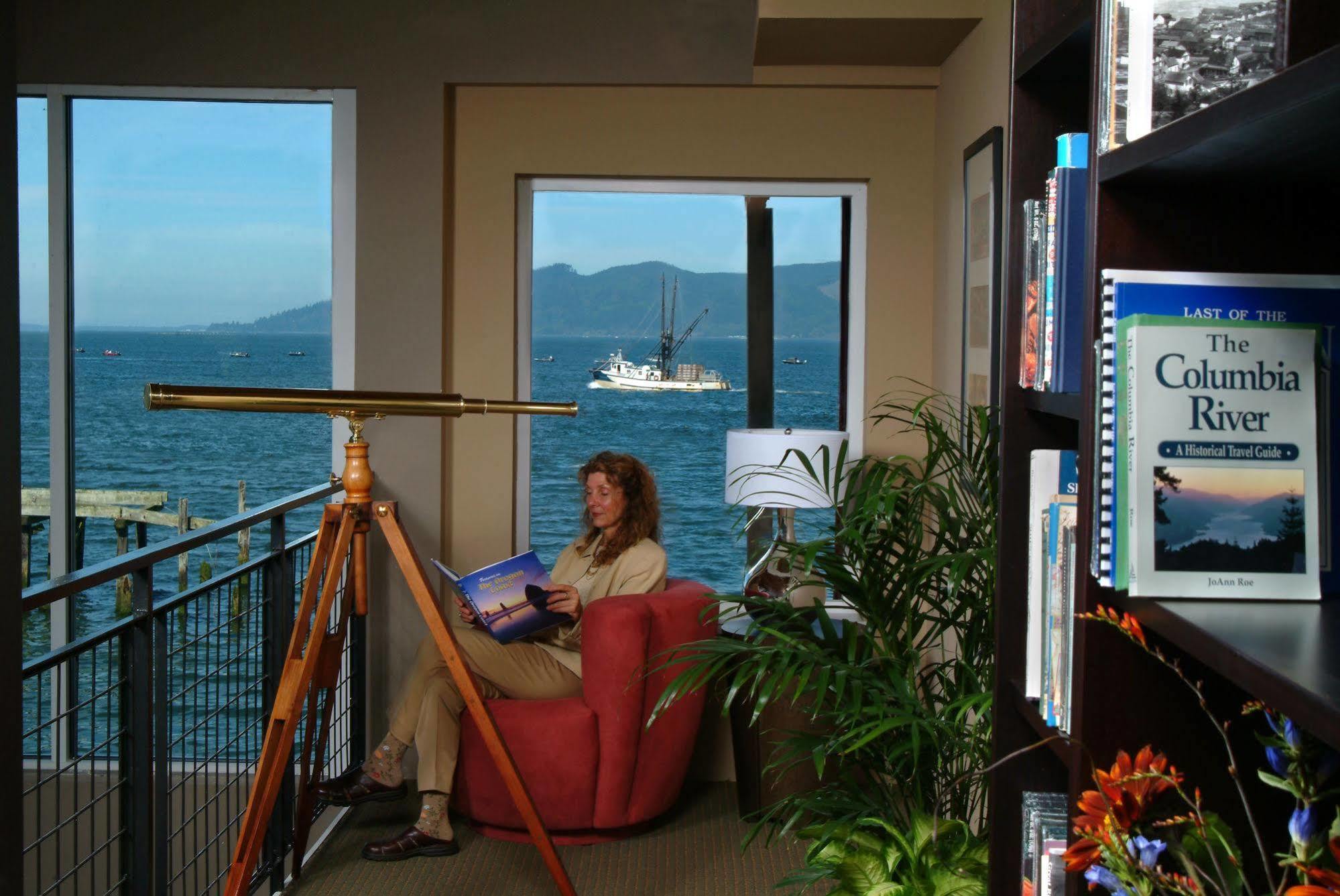 Cannery Pier Hotel & Spa 아스토리아 외부 사진